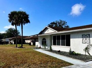 21 Lincoln Ave, Lehigh Acres, FL 33936