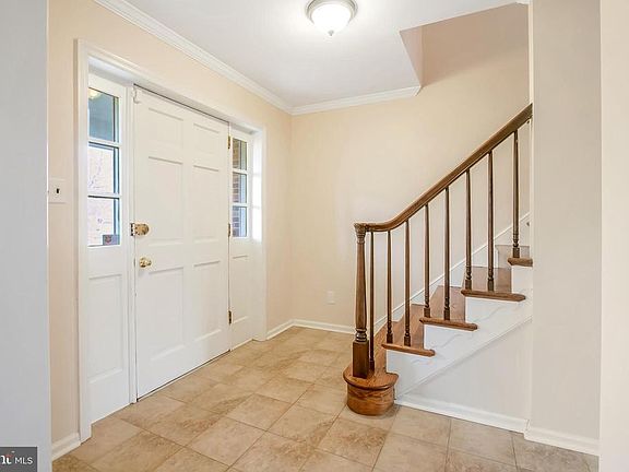 4th image of 1 E Savannah Dr
