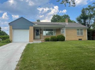 1102 S Inverness Dr, Wichita, KS 67218