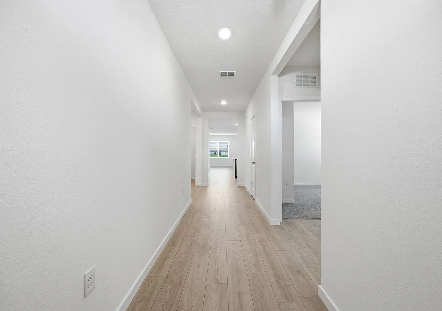 Brandnew 4/2 home for rent in Buena Lago! — Photo 3