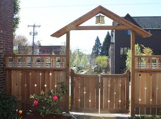 8005 Densmore Ave N, Seattle, WA 98103