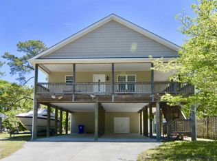 108 SW 19th St, Oak Island, NC 28465