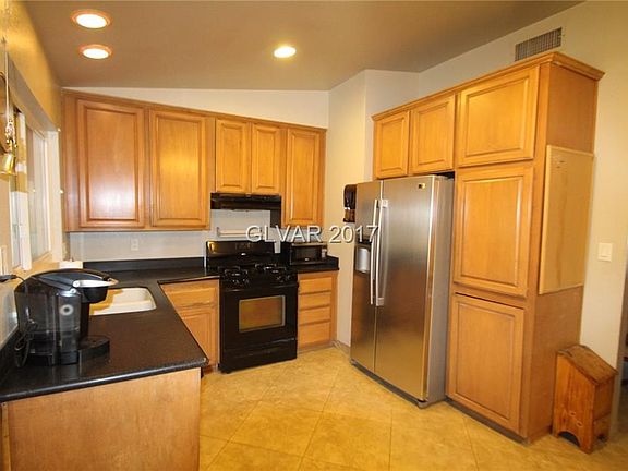 3rd image of 1553 Arden St