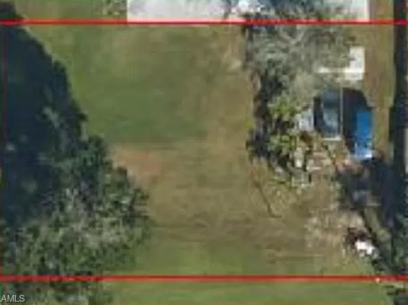 5049 Bayshore DR, NAPLES, FL 34112