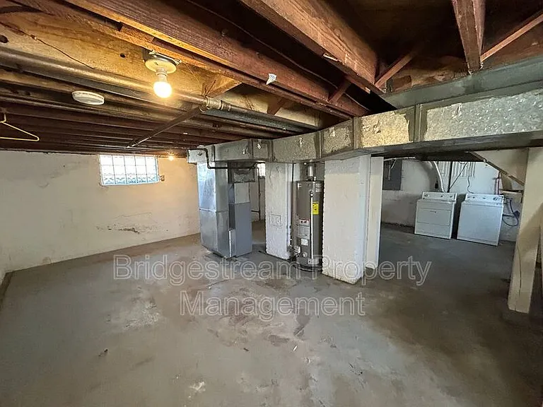 101 E Bruce Ave — Photo 11