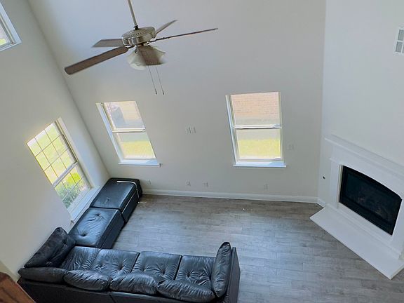 4th image of 6012 Dandelion Dr
