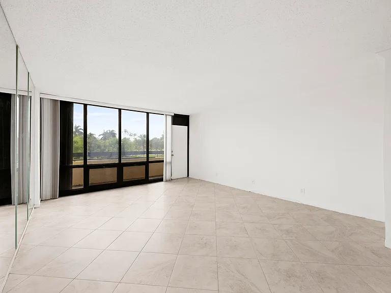 1401 S Federal Hwy #220 — Photo 10