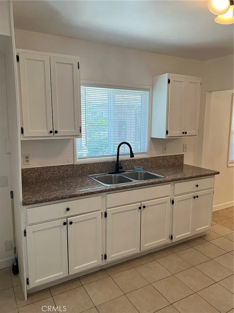 2 bed, 672 sqft, $2,500 — Photo 2