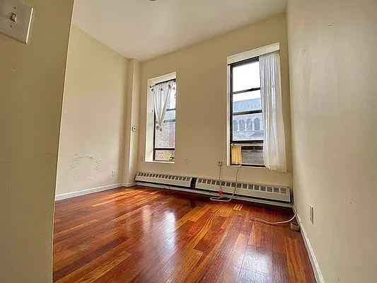 Rented by Oxford Property Group | media 8
