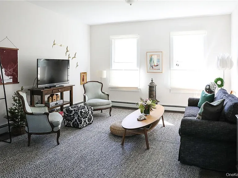272 Main St #2 — Photo 8