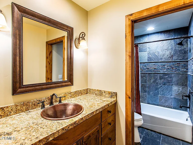 2689 Holiday Ranch Loop Rd — Photo 24