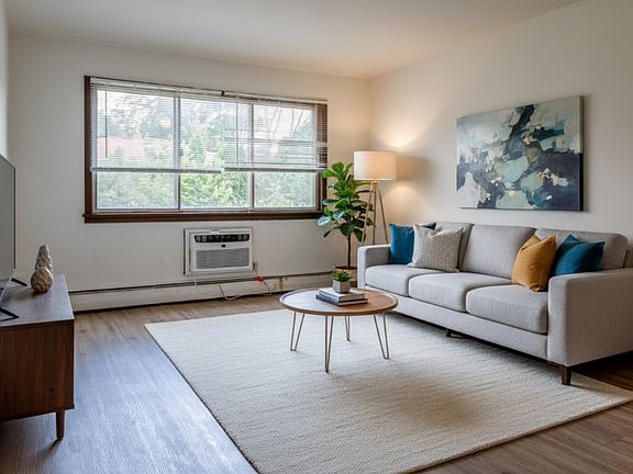 4th image of 2505 Monterey Dr #10