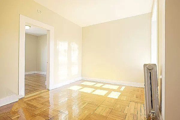 1st image of 552 Parkside Ave #B