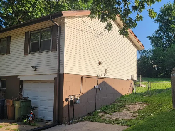 2104 Lloyd St, Bellevue, NE 68005