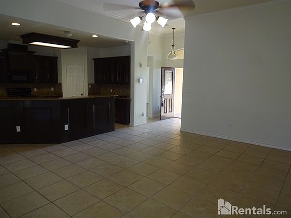 5th image of 4118 Bridgett Dr