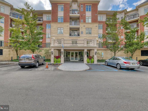 527 Carson Ter, Huntingdon Valley, PA 19006