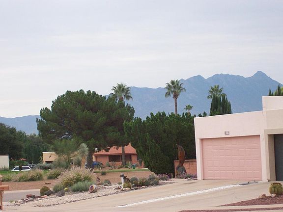 2nd image of 215 E Placita Del Iris
