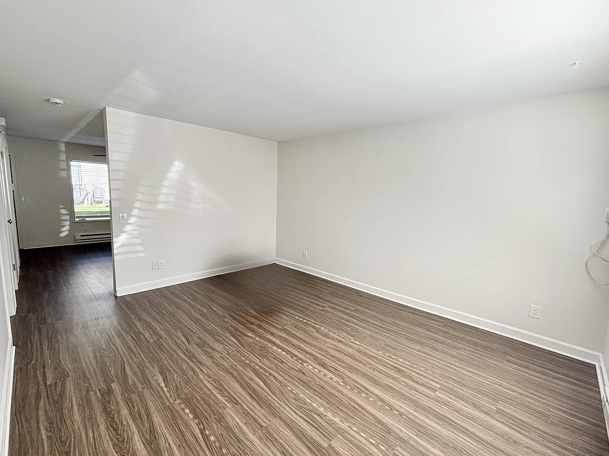 Building Photo - 525 Schiller St #31