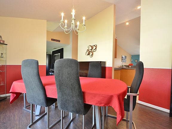 5th image of 1526 Oak Valley Blvd