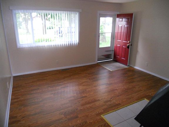4th image of 1706 Evans Ave