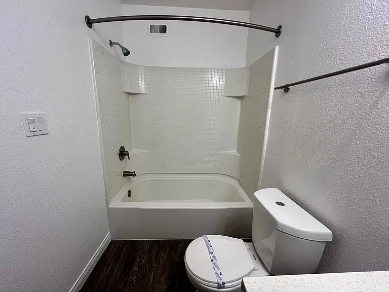 Solara Apartment Homes — Photo 54