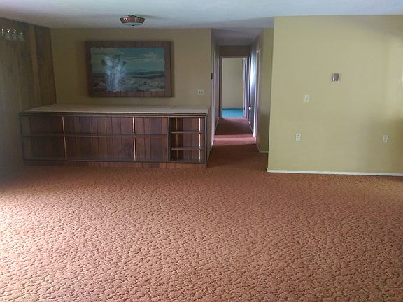 4th image of 2479 Julie Ln
