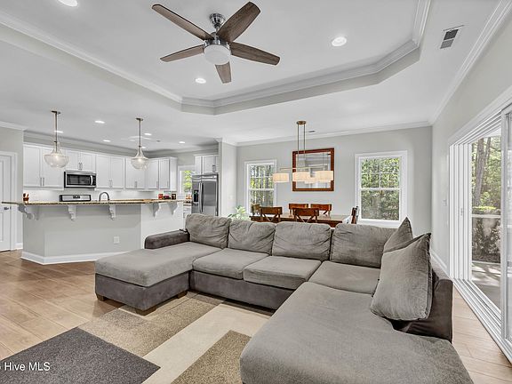 4th image of 2307 Willbrook Court