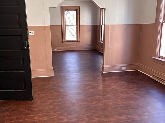 4th image of 1038 W 4th St APT 1