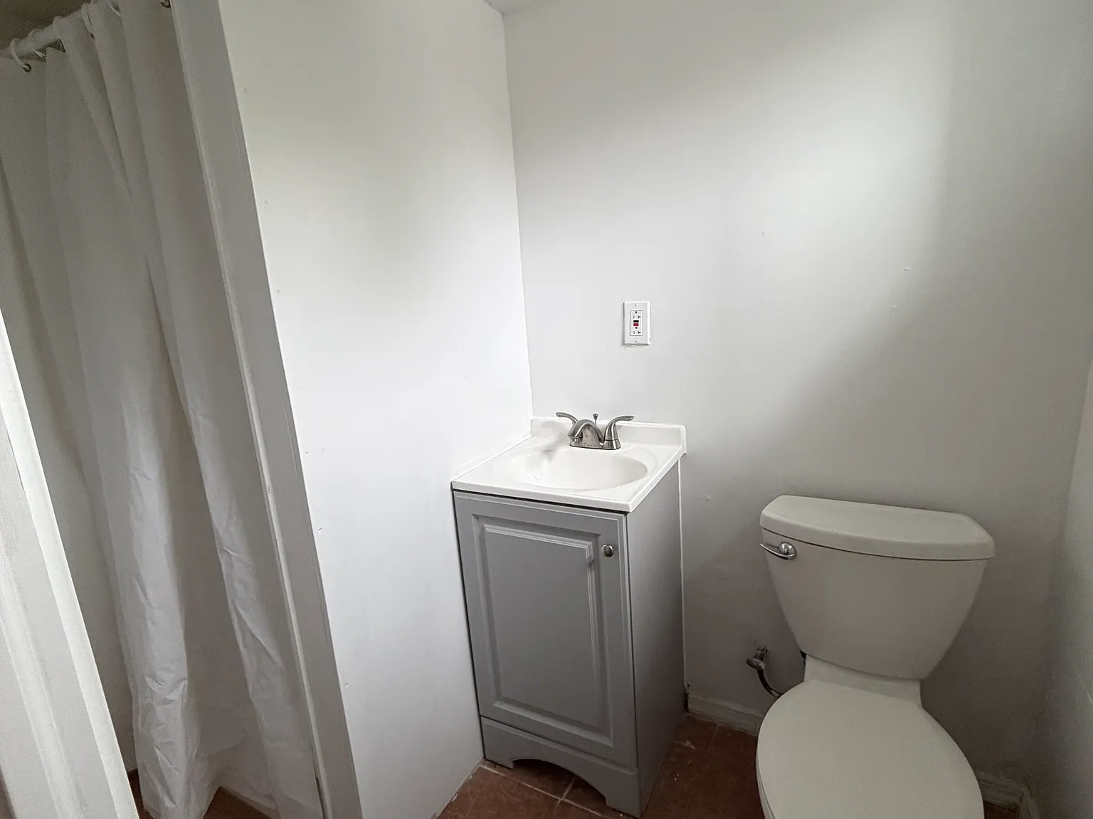 1 bed, $2,000 — Photo 4
