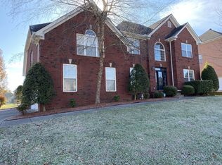 105 Cedar Ridge Ln N, Hendersonville, TN 37075