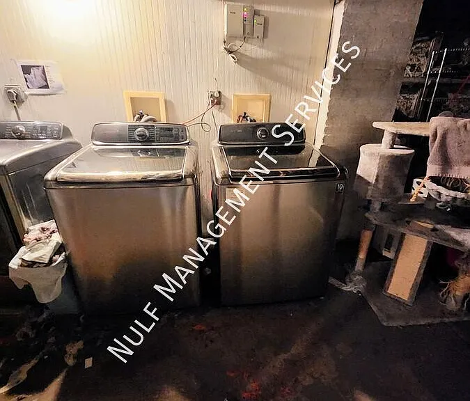 5170 Butler St #3 — Photo 9