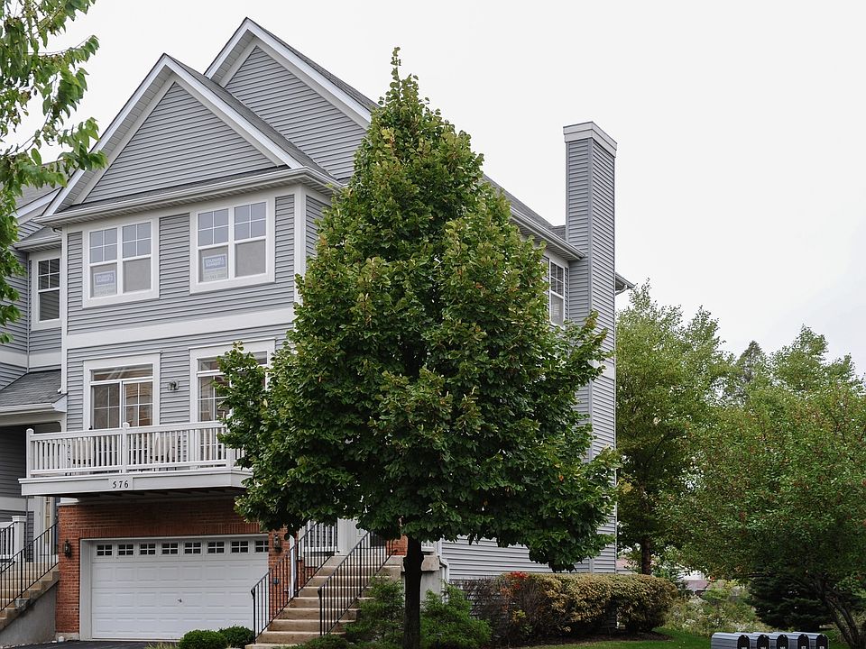 1st image of 576 Shoreline Dr