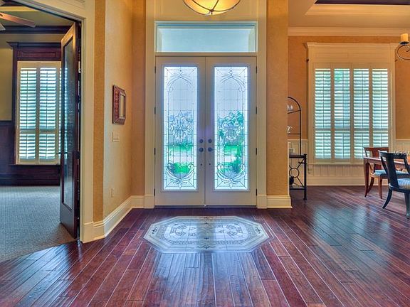4th image of 6744 Crescent Woods Cir