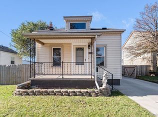 1064 5th St, Wyandotte, MI 48192