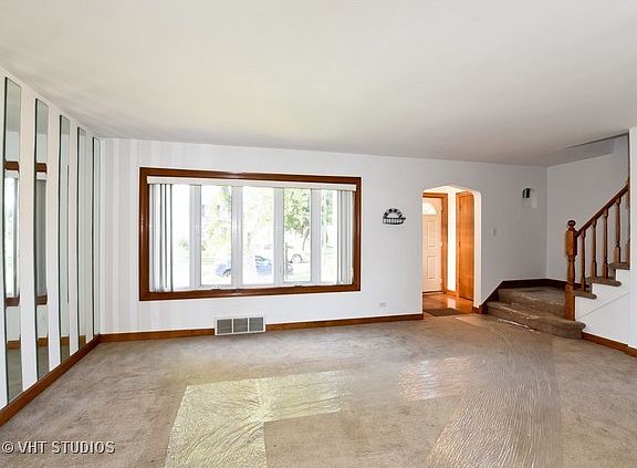 2nd image of 5649 S Oak Park Ave