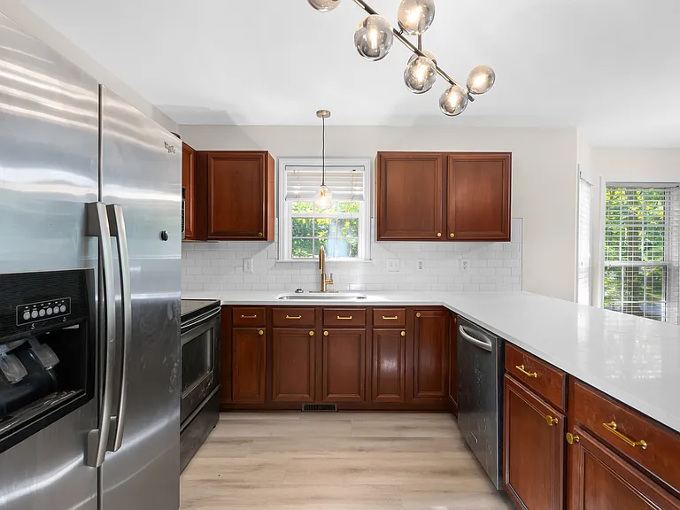 305 Dearing Dr — Photo 14
