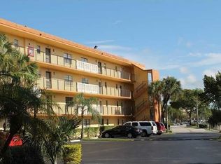 9273 SW 8th St #3, Boca Raton, FL 33428