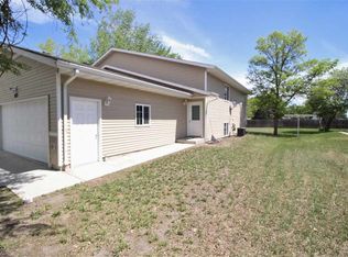 105 Pleasant Ave N, Surrey, ND 58785