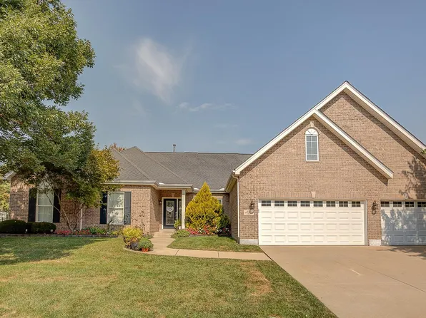 2217 Arnold Palmer Dr, Belleville, IL 62220