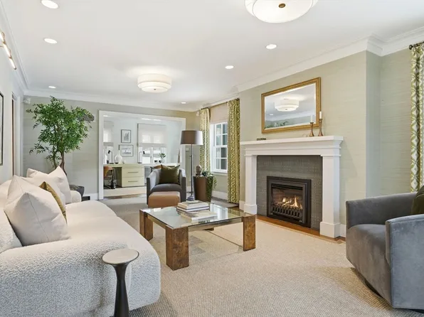 11 Hillcrest Rd, Belmont, MA 02478