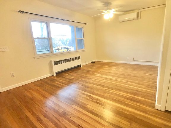 4th image of 553 Palmer Ave APT 2C