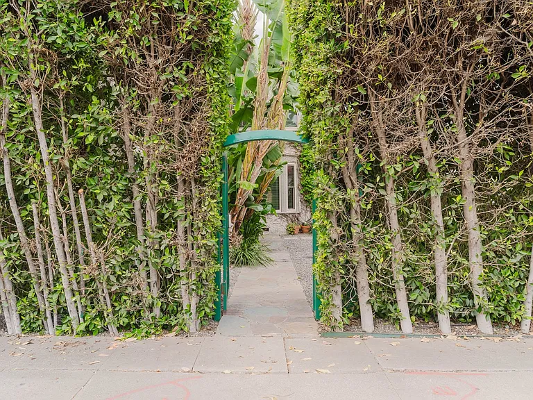 5962 San Vicente Blvd #4 — Photo 6