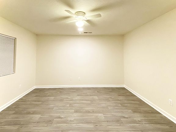 Master Bedroom - Empty
