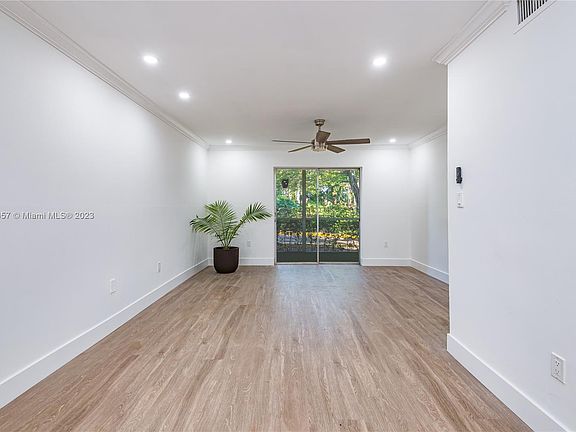 4th image of 4344 NW 9th Ave APT 11-1C
