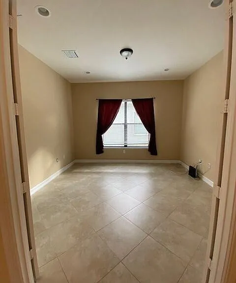 9504 Equus Cir — Photo 10
