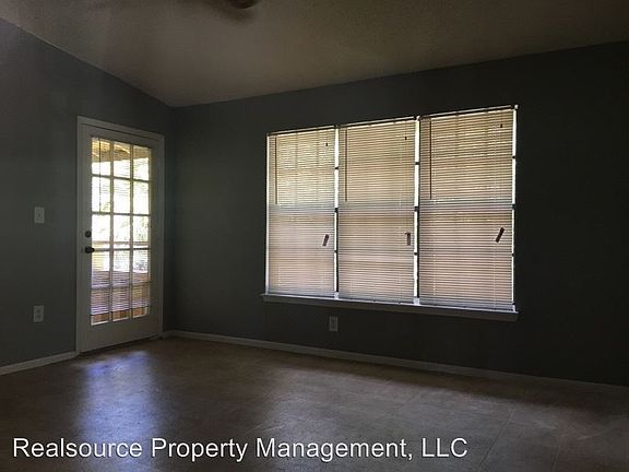 3rd image of 4601 Cason Cove Dr APT 228