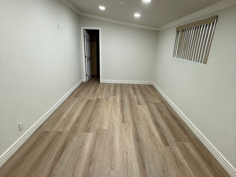 1125 Stanley Ave — Photo 10