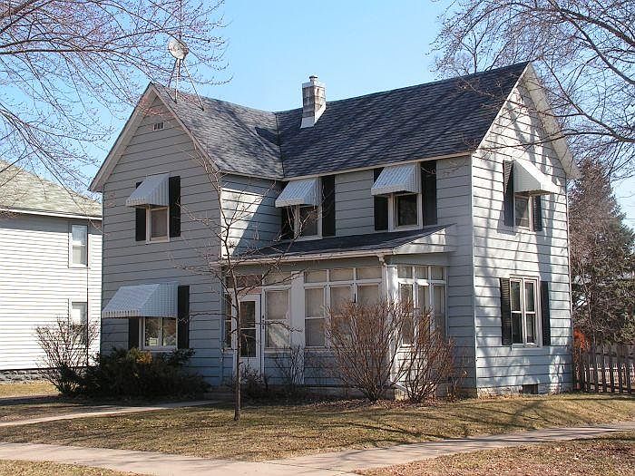 2nd image of 423 S Myrtle St