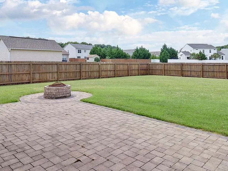 4688 Yeardley Loop — Photo 34
