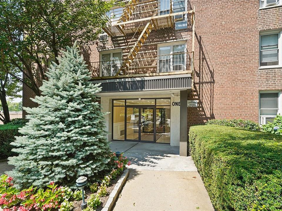 1st image of 1 Oakridge Place #1D
